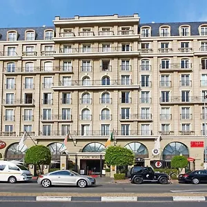 https://cape-royale-luxury-by-nivar.hotels-capetown.com