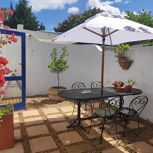 https://squirrels-nook-cottage-constantia.hotels-capetown.com